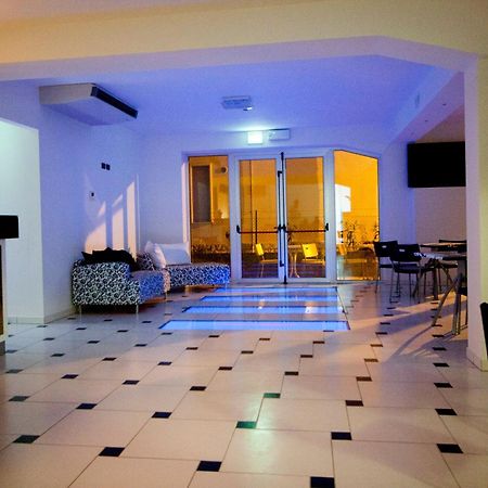 Hotel Leonardo チェゼナーティコ エクステリア 写真