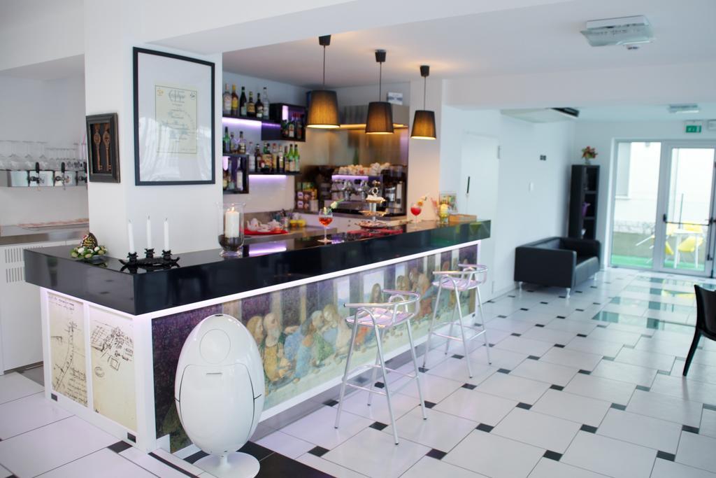 Hotel Leonardo チェゼナーティコ エクステリア 写真