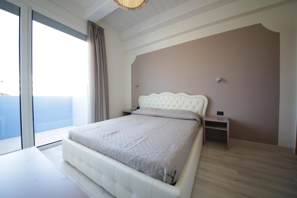 Hotel Leonardo チェゼナーティコ エクステリア 写真
